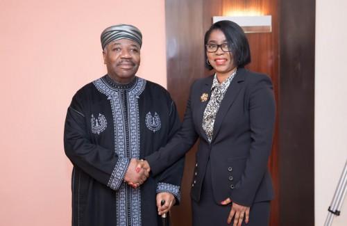 Ali Bongo reçoit le serment du ministre de la Défense à Rabat