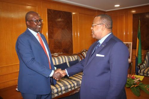 La BAD annonce la construction de 150 kilomètres de conduites d’eau à Libreville