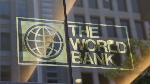 Selon la Banque mondiale, les restrictions bancaires limitent la croissance dans les pays en développement