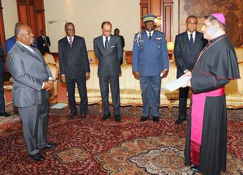 Trois nouveaux ambassadeurs accrédités au Gabon