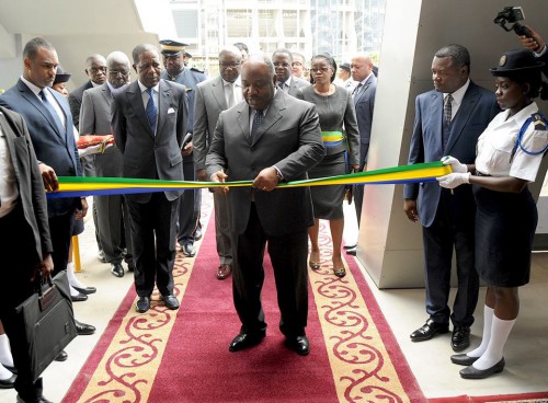  Ali Bongo inaugure le palais des sports de Libreville