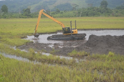 La Comilog se dote d’une pelle amphibie pour réhabiliter la rivière Moulili