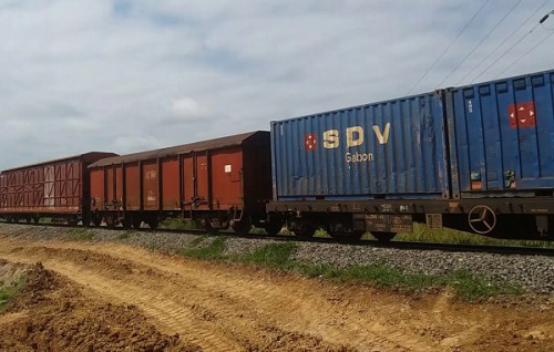 Le transport du manganèse, du bois et des produits pétroliers dope l’activité ferroviaire au Gabon 