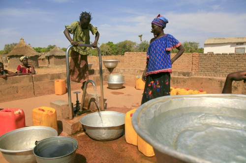 Selon la Banque mondiale, 153 millions de personnes ont accès à l’eau en Afrique subsaharienne, en 2015