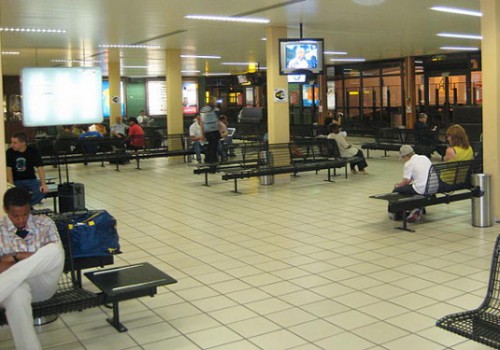 Présidentielle 2016 : les administrations du secteur aéroportuaire renforcent les mesures sécuritaires