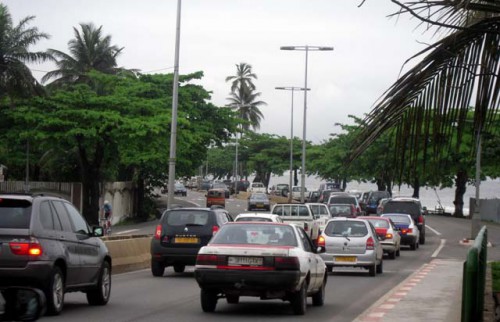 Le gouvernement envisage des solutions tests pour fluidifier la circulation dans les quartiers nord de Libreville 