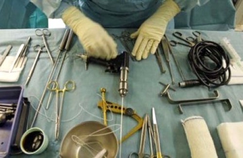 Déjà 43 patients consultés et 8 interventions lors des Journées médico-chirurgicales en urologie de la Cnamgs