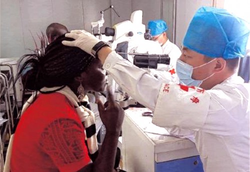Une caravane médicale sino-gabonaise en opération dans le Sud-Est du Gabon