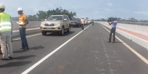 Le bitumage des derniers tronçons de la route Port-Gentil-Omboué a repris