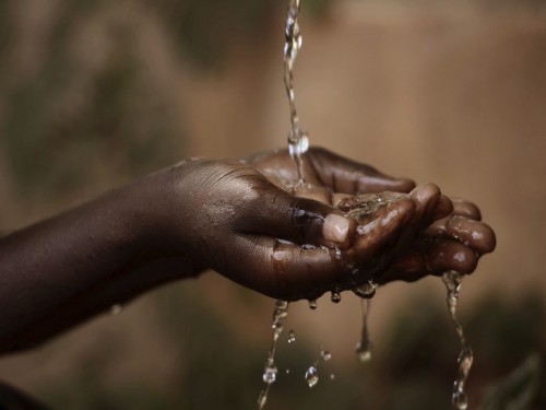 Le Gabon veut faire passer le taux d’accès à l’eau potable de 45% à 95% en zone urbaine et à 85% en milieu rural grâce à la BAD