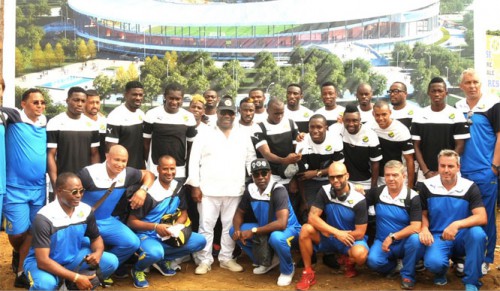 Ali Bongo pose la première pierre du futur stade d’Oyem