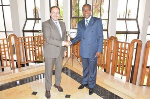Mathias Otounga Ossibadjouo sollicite la contribution de la Royal Air Maroc pour booster le tourisme gabonais  