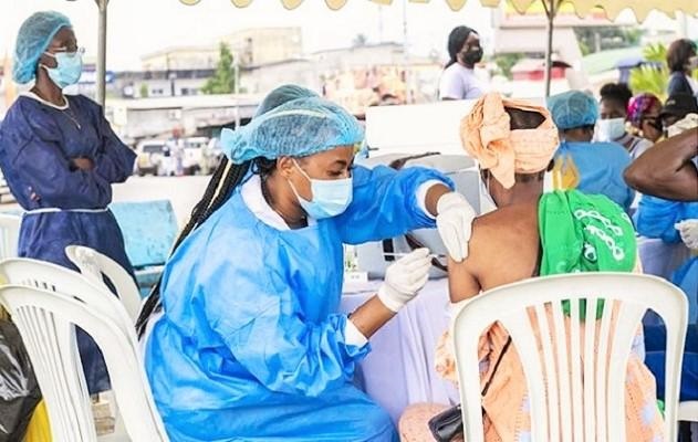 Covid-19 : le Gabon envisage une 3e dose de vaccin pour sa population