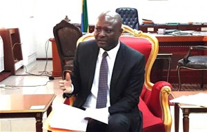 Bruno Ben Moubamba fustige les pratiques de la SNLS