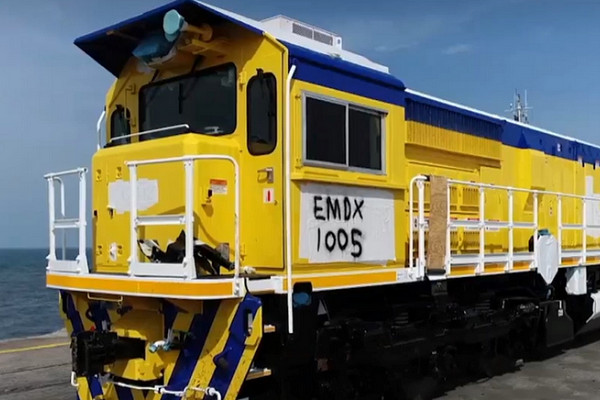 la-setrag-enrichit-sa-flotte-de-six-nouvelles-locomotives-importees-des-etats-unis