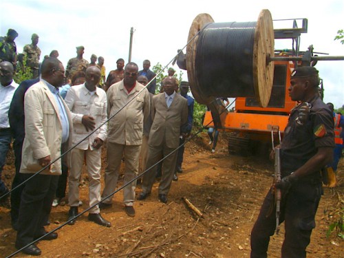 Plus que 142 km de fibre optique à déployer entre le Congo et le Gabon, en trois mois