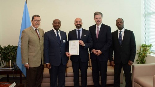 De g. à dr MM. O. Hilale, P. Moubelet  Boubeya, M. de Serpa Soares, F. Delattre et B. Ndong  Ella. 