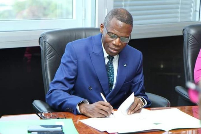 Covid-19 : le Gabon maintient l&#039;état d&#039;urgence sanitaire et suspend certaines activités sportives