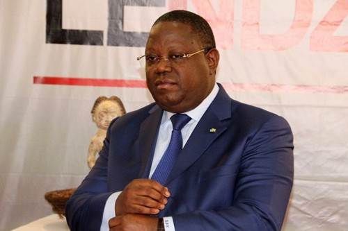 Le Premier ministre du Gabon, Issoze Ngondet, en tournée économique en Europe