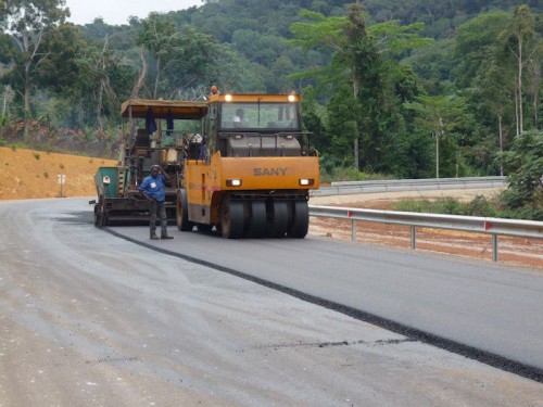 Réception de la première phase de bitumage de la route Loubomo–Mougagara dans la Nyanga