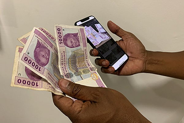 mobile-money-airtel-et-moov-realisent-en-2022-un-chiffre-d-affaires-de-37-4-milliards-de-fcfa-en-hausse-de-14-1