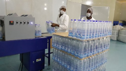 Une nouvelle société d’eau minérale au Gabon