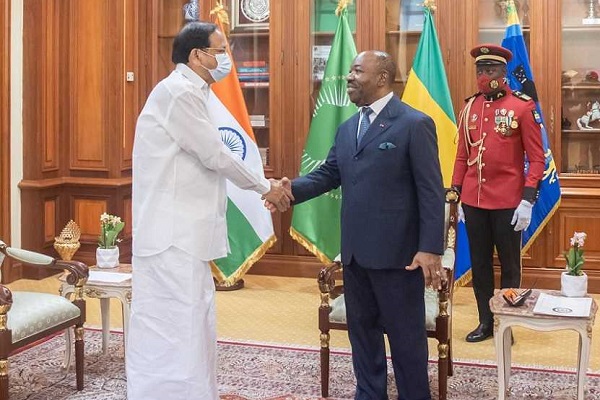 Business Forum Gabon-Inde : le vice-président de l’Inde reçu à Libreville par Ali Bongo
