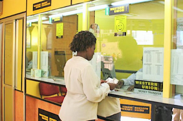 Transfert d&#039;argent : Western Union s&#039;appuie sur le réseau BgfiBank pour relancer ses activités au Gabon