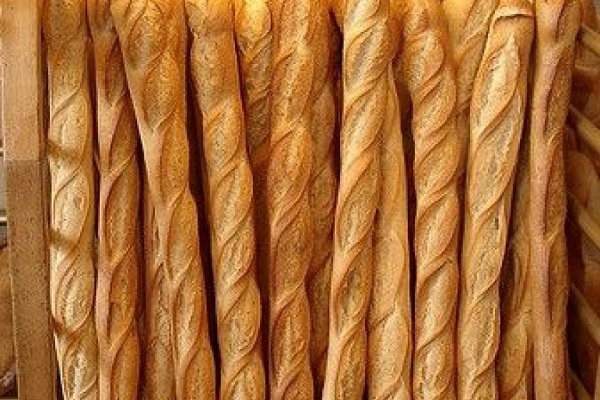 Le gouvernement obtient le maintien du prix du sac de farine à 19 000 FCFA et du pain à 125 FCFA
