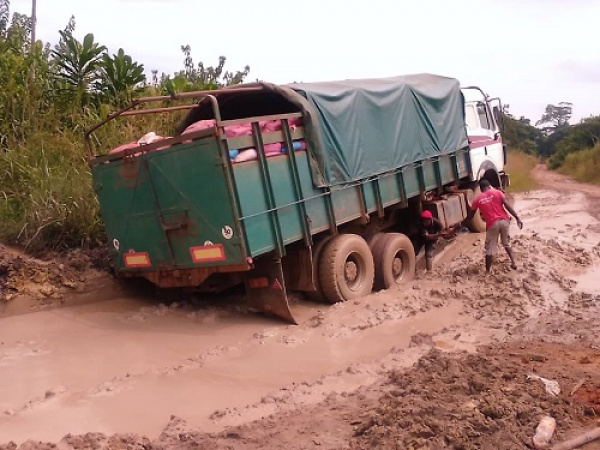 Le Gabon va emprunter 90 milliards de FCFA à la BAD pour viabiliser le corridor Libreville-Brazzaville