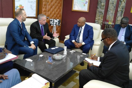 L’entreprise américaine Kosmos Energy scrute les secteurs pétrolier et gazier gabonais