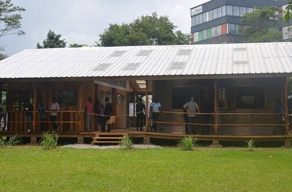 La « Villa Gaboma », invention des architectes gabonais pour valoriser les déchets, dévoilée