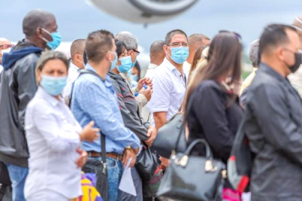 Arrivée à Libreville de 162 médecins cubains pour renforcer la prise en charge sanitaire dans les zones rurales