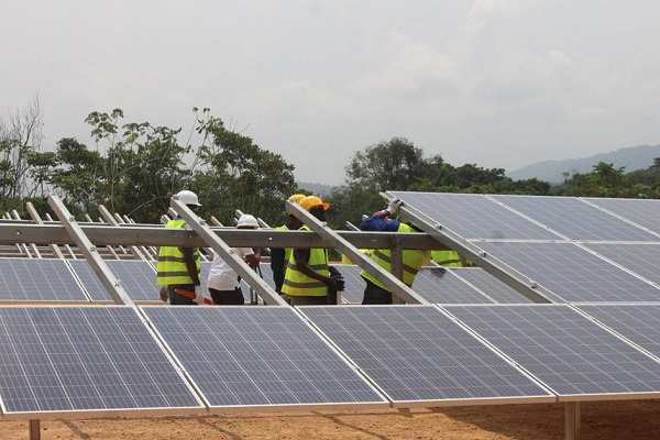 Des investisseurs turcs veulent construire une centrale solaire photovoltaïque à Mouila au Gabon