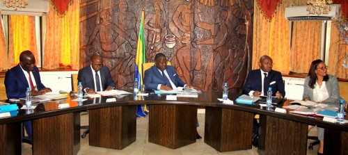 Emmanuel Issoze Ngondet préoccupé par l’amélioration du climat des affaires en République gabonaise