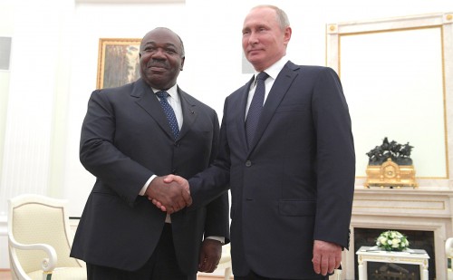 Ali Bongo appelle la Russie à contribuer au développement de l’Afrique