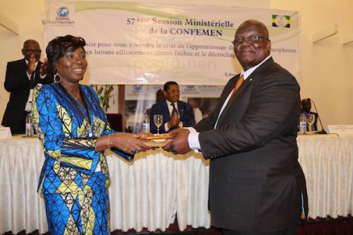 Le ministre gabonais de l’Education nationale, Florentin Moussavou porté à la présidence de la Confemen