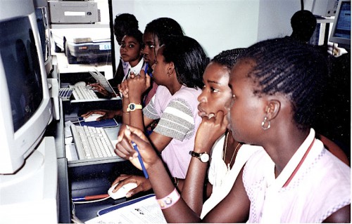 Le Gabon envisage abriter un séminaire sur le Web marketing pour femmes entrepreneures