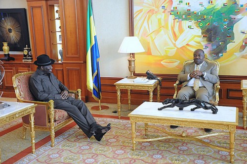 Ali Bongo Ondimba et Goodluck Jonathan en toute convivialité