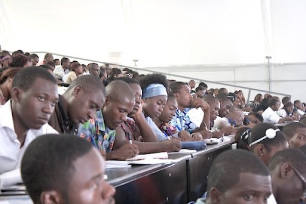 L&#039;Agence nationale des bourses du Gabon lance des opérations de bancarisation des étudiants boursiers à la Bicig