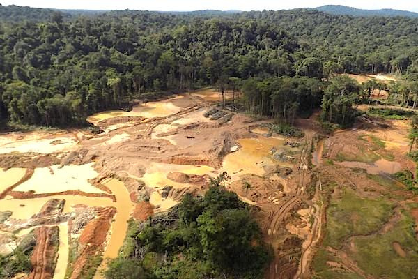 Exploitation illégale de l’or : Brainforest pointe le laxisme de l’Etat dans la zone de Ndangui