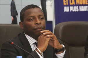 Jean-Fidèle Otandault devise avec Boileau Loko, le nouveau chef de mission du FMI au Gabon