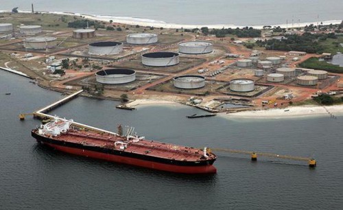 La Russie manœuvre pour entrer dans l’exploitation du pétrole au Gabon 