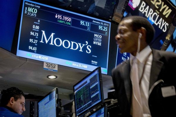 Moody&#039;s abaisse la note du Gabon, Libreville rassure sur ses efforts de transparence