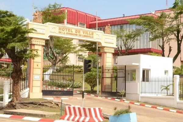 La mairie de Libreville suspend temporairement la collecte des taxes municipales