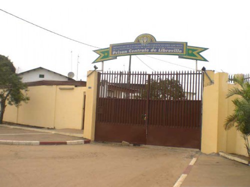 23 détenus mineurs créent un potager à la prison centrale de Libreville