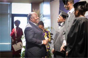 La cuvée Jacques Libizangomo Joumas, de l’Ecole des mines de Moanda, reçoit ses diplômes
