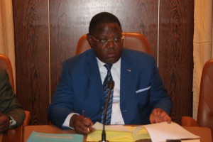Emmanuel Issoze Ngondet donne un coup d’accélérateur à la mise en œuvre des décisions présidentielles du 31 août 2017