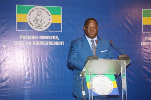 Emmanuel Issoze Ngondet justifie les choix du nouveau gouvernement