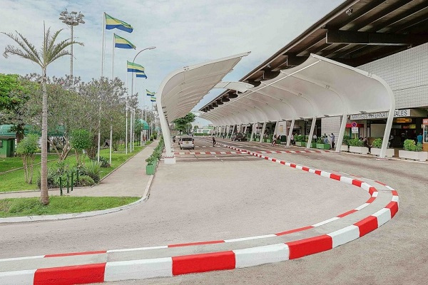 L’État réquisitionne des terres pour construire un marché à Nzeng Ayong et un accès au nouvel aéroport de Libreville